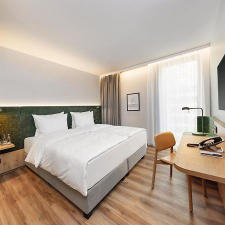 H+ Hotel Frankfurt 에슈본 외부 사진